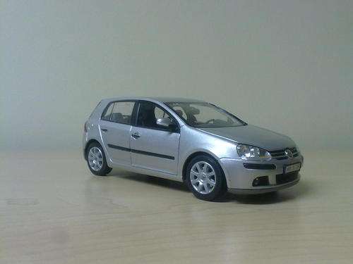 VW Golf 5 - 1:24 - NO BOX