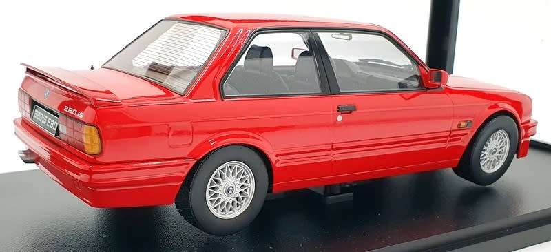 Die cast BMW 320iS (E30 Italo M3) year 1989 Red 1:18 KK-Scale - SA's 325is