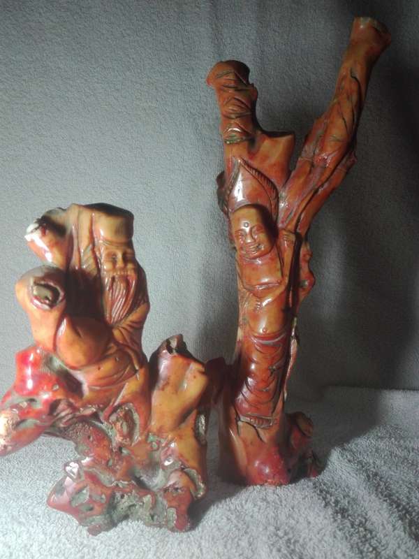 Antique ,Man with money bag.Hand carved Coral  170 x 110  x 80 mm Chinese