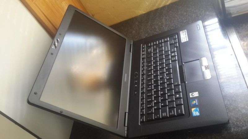 Toshiba Tecra S11 i7 Laptop (4GB memory, 320GB HDD)