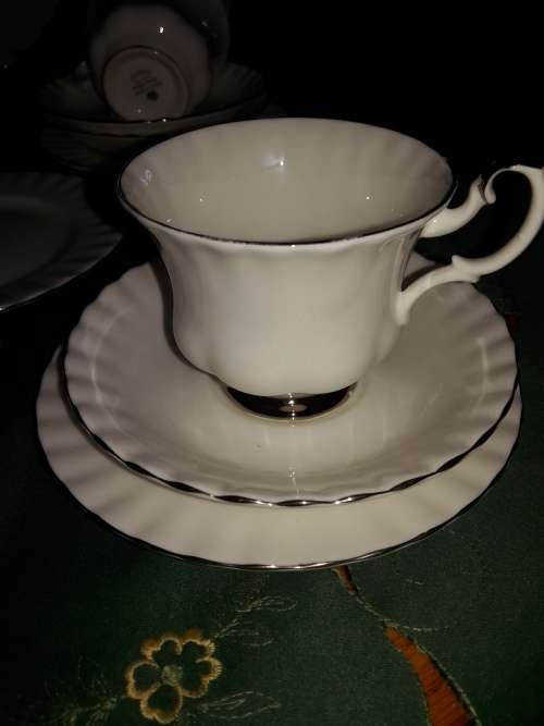 Royal Albert Chantilly Trio's
