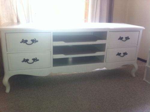 TV Cabinet - french style (REDUCED)