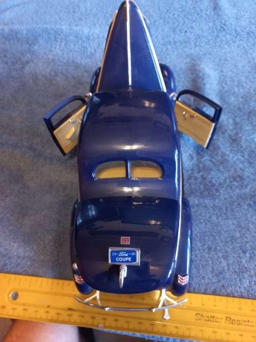 Vintage Ford Sudan 1/ 8 - 1940