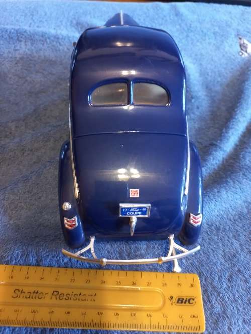 Vintage Ford Sudan 1/ 8 - 1940