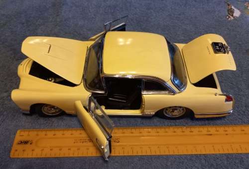 Vintage Facel Vega 500 - PostNet Delivery will be at Buyers own cost R110