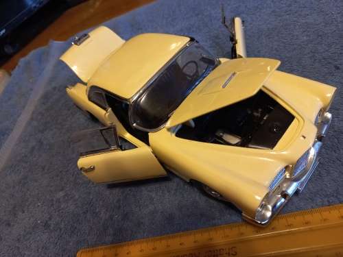 Vintage Facel Vega 500 - PostNet Delivery will be at Buyers own cost R110