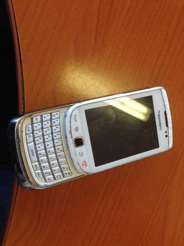 Blackberry Torch 9800 White