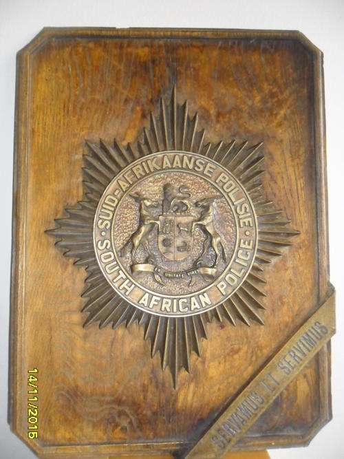 A great Xmas gift. Old SAPS plastic plaque, I think some kind of wood. Very well looked after.