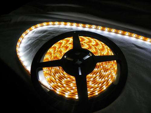 LED strip light 3528 SMD - 60LED's/meter - WATERPROOF high bright pure white