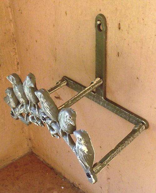 Hosepipe Bracket with birds - 28 x 16 x 19 cm