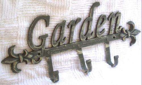 GARDEN with 3 hooks metal wall hanging