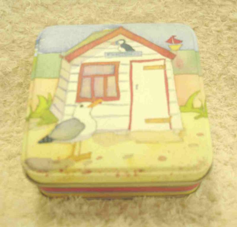 Beach cottage tin