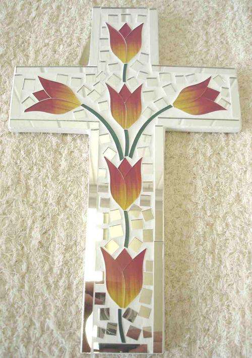Red and yellow Tulip mosaic cross - 30 x 20 cm