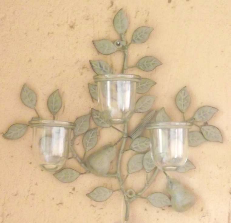 Rustic Pear design three tea light candle iron wall hanging