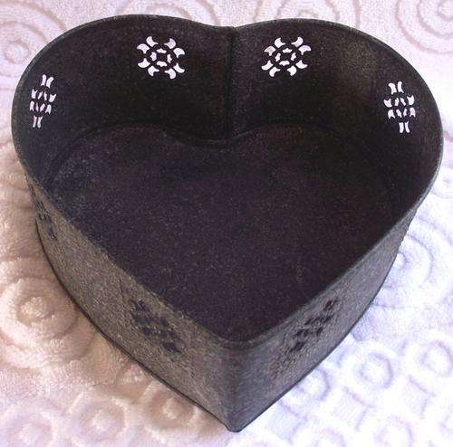 Decorative heart tin Medium - 19 x 19 x 7 cm