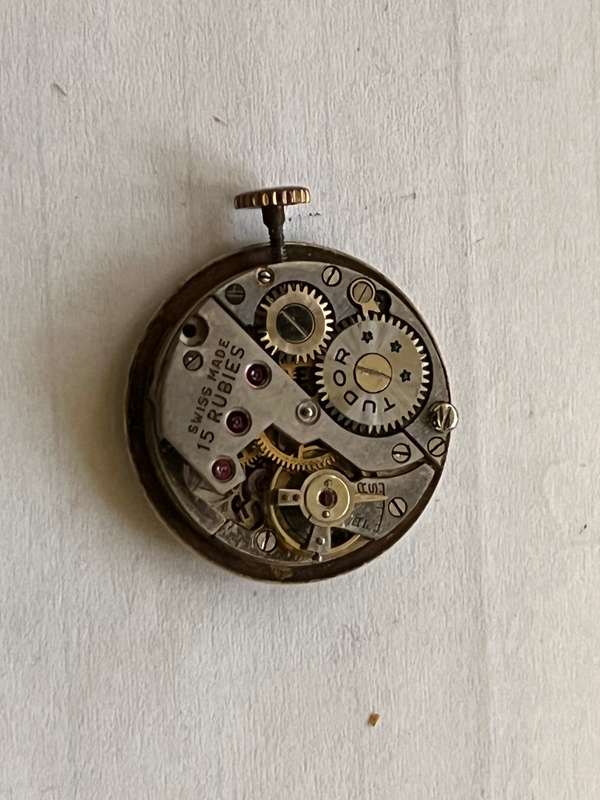 TUDOR dial and movement ladies