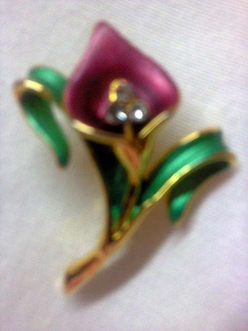 VINTAGE BROOCH