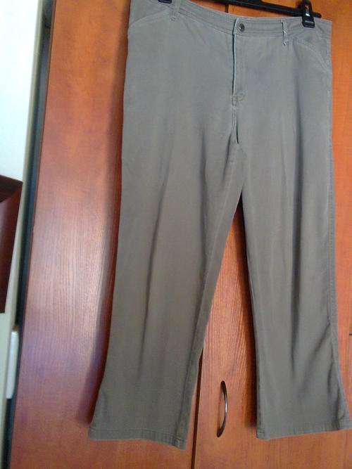 BROWN THREE QUARTER PANTS STRETCH - 38/40