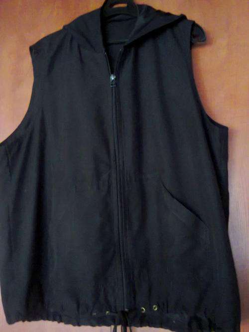BLACK SLEEVELESS HOODIE - XXL