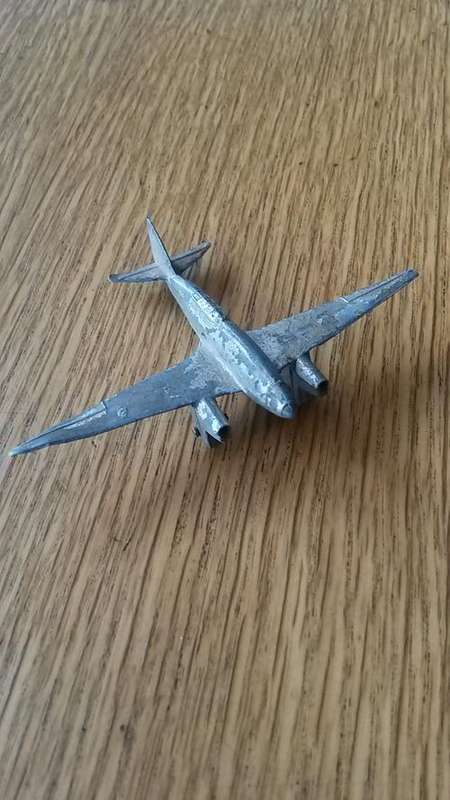 VERY RARE 'DINKY TOYS' LIGHT RACER 1940'S