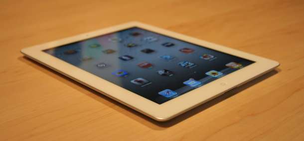 IPAD 2 16GB WI-FI GREAT CONDITION WITH STRONG PROTECTIVE COVER