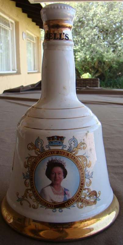 Bells - Queen Elizabeth 60th Birthday - 750ml. 2of offered