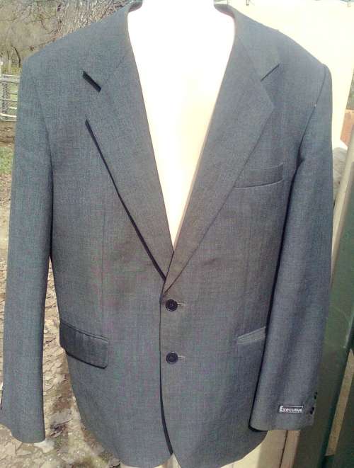 EXECUTIVE MENS JACKET - SIZE 44