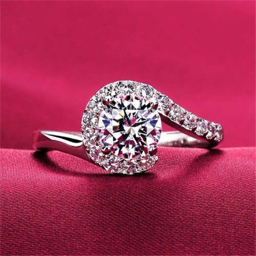 ***EXQUISITE***925 STERLING SILVER ENGAGEMENT RING WITH AAA+ ZIRCONIA - SIZE: 8
