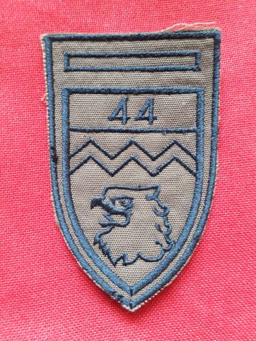 SADF 44 PARA BRIGADE 18 LIGHT ARTILLERY, FLASH, WORK DRESS, LEFT SHOULDER (DINNES 5516 AND OWEN C373