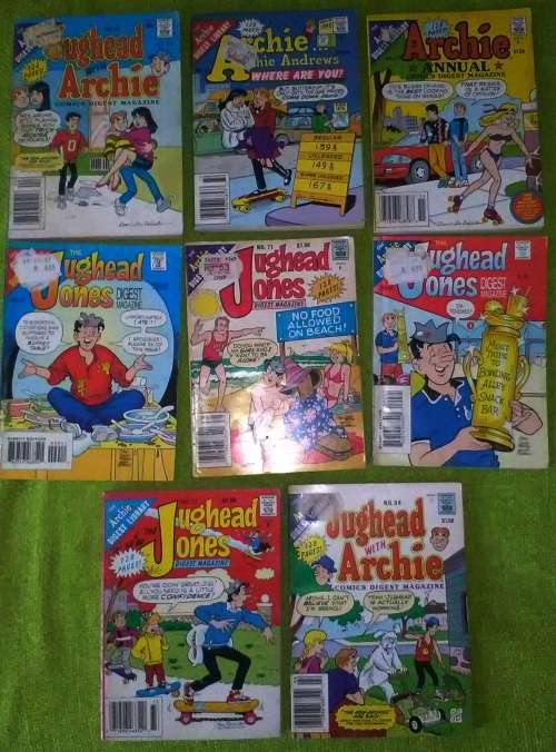 8 x Archie/Jughead digest comics