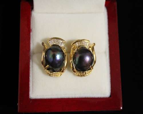 baroque style 13-15mm Pearl earrings (black)