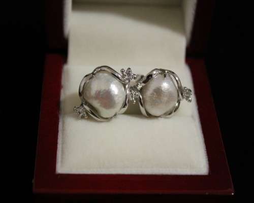baroque 13-15mm Pearl earrings (white)
