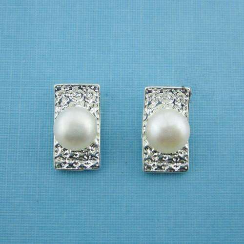 7-8mm Pearl earring