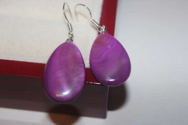 Shell earring