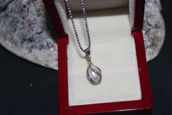 9-9.5mm pearl Pendant