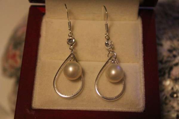 7-8mm Pearl earring