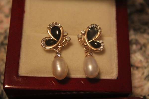 8-9mm Pearl earring
