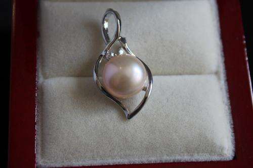 real pearl Pendant