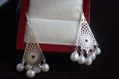 7-8mm Pearl earring