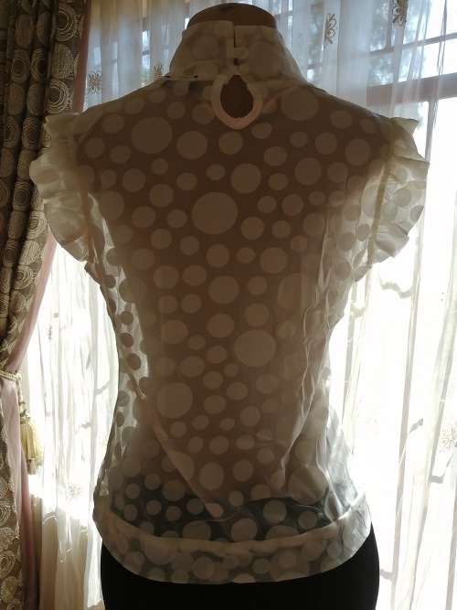 Pretty Off White Top