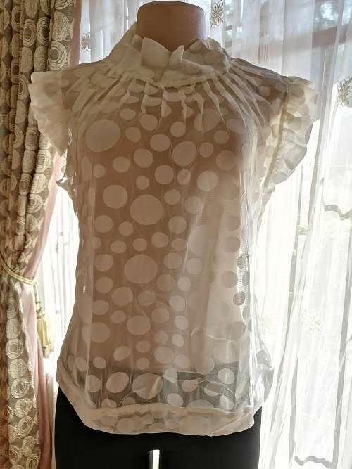 Pretty Off White Top