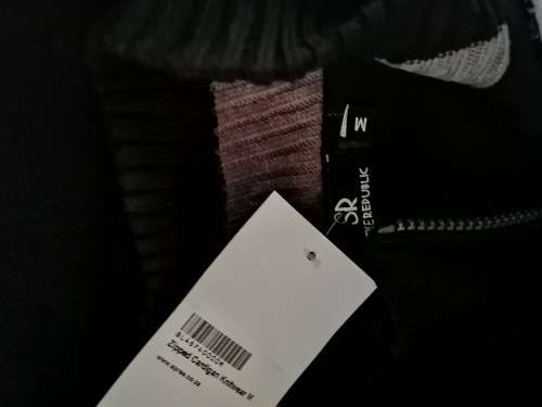 Black Zipped cardigan With Grey Trimming