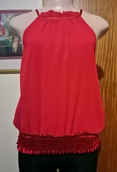 Pretty Red Top