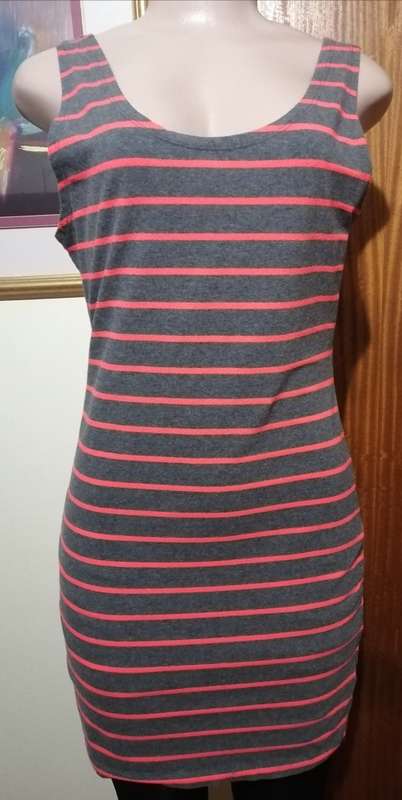 Sleeveless Grey With Orange Stripes Top