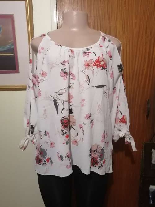 Stella Morgan Flower Top