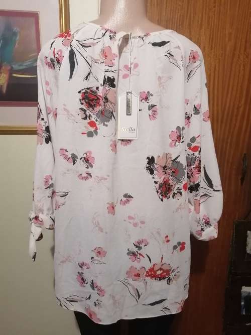 Stella Morgan Flower Top
