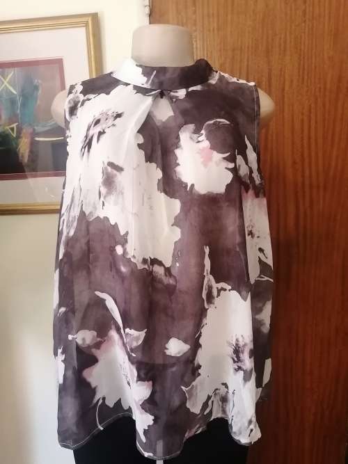 Ladies Grey Floral Chiffon Top