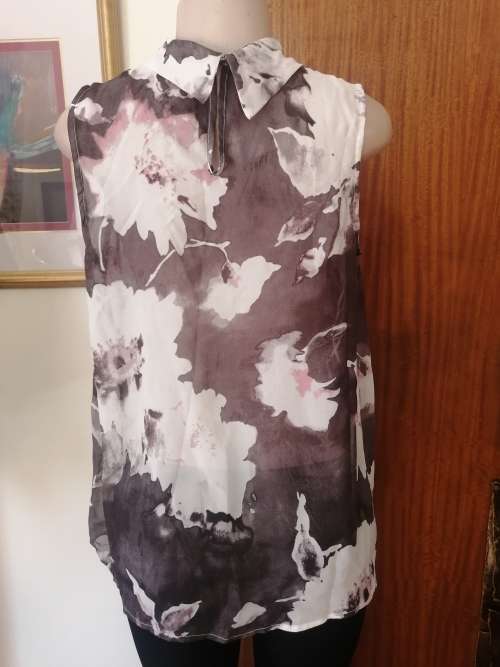 Ladies Grey Floral Chiffon Top