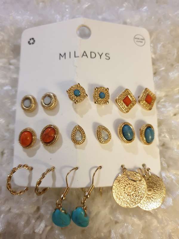 8 X Earring Sets