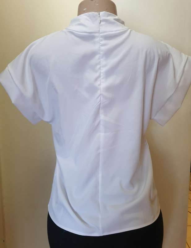 White Top With Red Lips Motif
